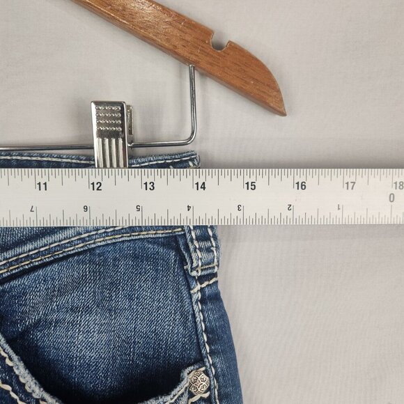 Silver Jeans Women's NatSuki Capri Stretch size 26 Distressed Embroidered - Picture 3 of 8